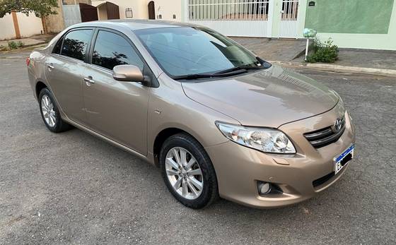 TOYOTA COROLLA 1.8 SE-G 16V FLEX 4P AUTOMÁTICO TOYOTA COROLLA 1.8 SE-G 16V FLEX 4P AUTOMÁTICO